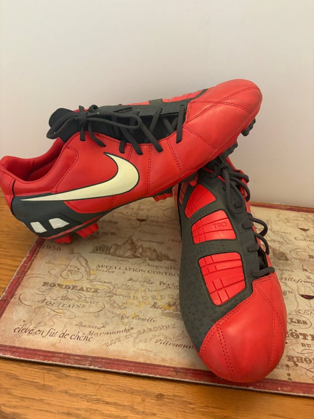 Nike Total 90 Shoot III IC - Youth Size 13 - Like New